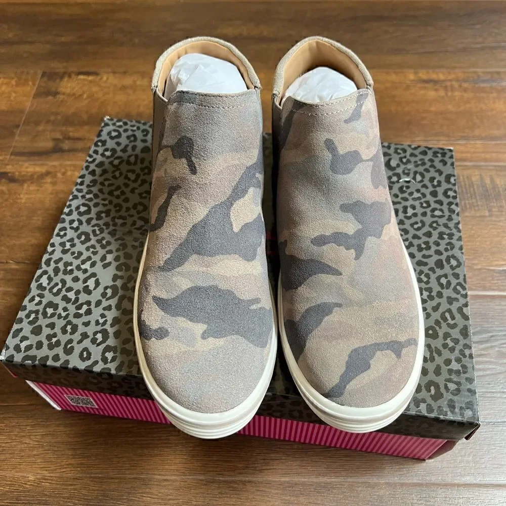 Me Too camo ankle booties